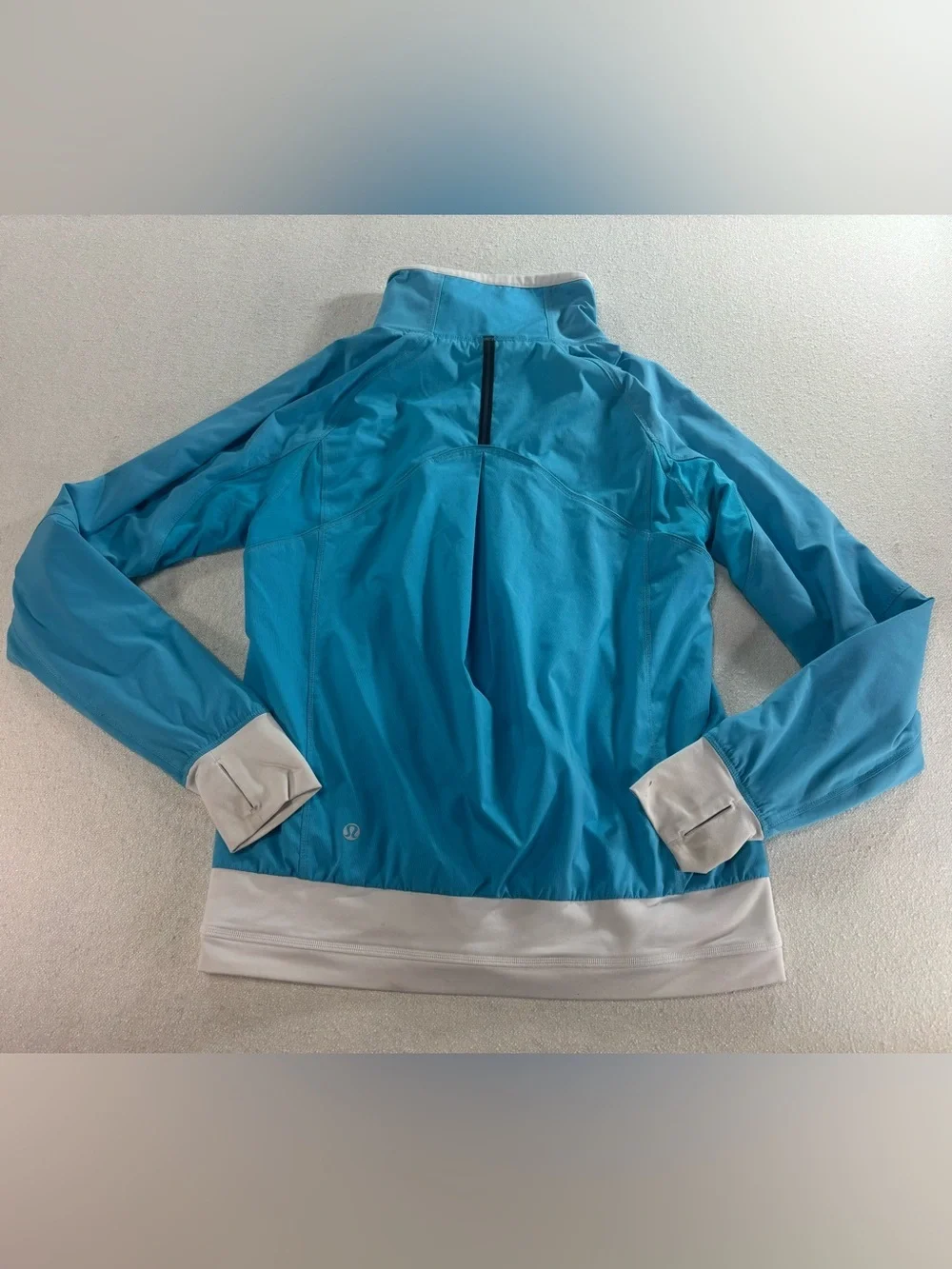 Lululemon Run Track Attack Jacket Spry Blue White Full Zip Size 6